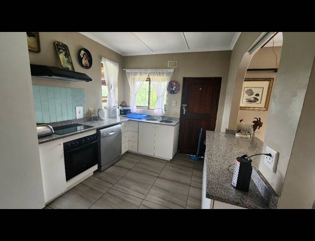 3 BEDROOM HOUSE FOR SALE IN UMTENTWENI